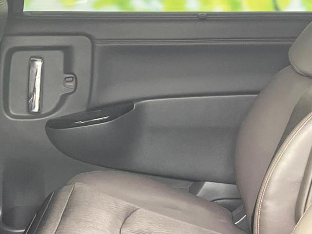 エルグランド ハイウェイスターＳアーバンクロム　新品タイヤ／保証書／純正　１０インチ　ＳＤナビ／フリップダウンモニター　純正　１２．１インチ／両側電動スライドドア／アラウンドビューモニター／シート　合皮／プロパイロット／電動バックドア　全周囲カメラ（23枚目）