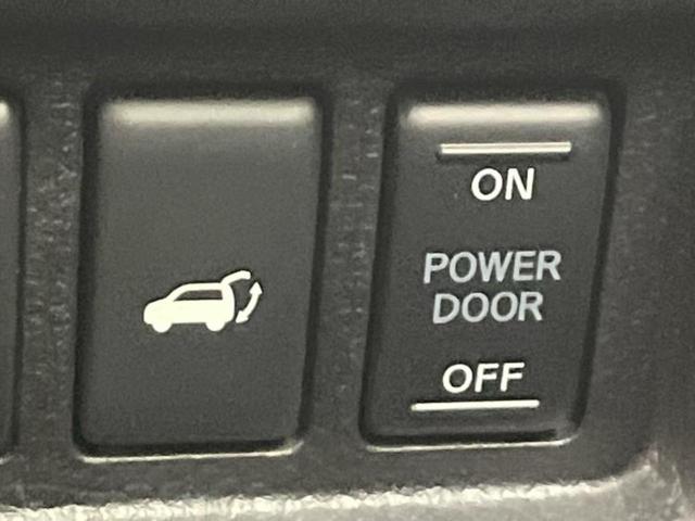 エルグランド ハイウェイスターＳアーバンクロム　新品タイヤ／保証書／純正　１０インチ　ＳＤナビ／フリップダウンモニター　純正　１２．１インチ／両側電動スライドドア／アラウンドビューモニター／シート　合皮／プロパイロット／電動バックドア　全周囲カメラ（28枚目）