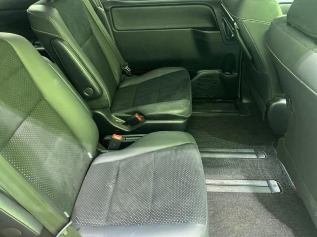 ヴォクシー ＺＳキラメキ３　モデリスタエアロ／保証書／社外　９インチ　ＳＤナビ／フリップダウンモニター　社外　１０．２インチ／衝突安全装置／両側電動スライドドア／シート　ハーフレザー／ドライブレコーダー　前後　フルエアロ　ＥＴＣ（5枚目）