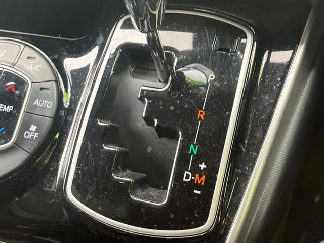 ヴォクシー ＺＳキラメキ３　モデリスタエアロ／保証書／社外　９インチ　ＳＤナビ／フリップダウンモニター　社外　１０．２インチ／衝突安全装置／両側電動スライドドア／シート　ハーフレザー／ドライブレコーダー　前後　フルエアロ　ＥＴＣ（17枚目）