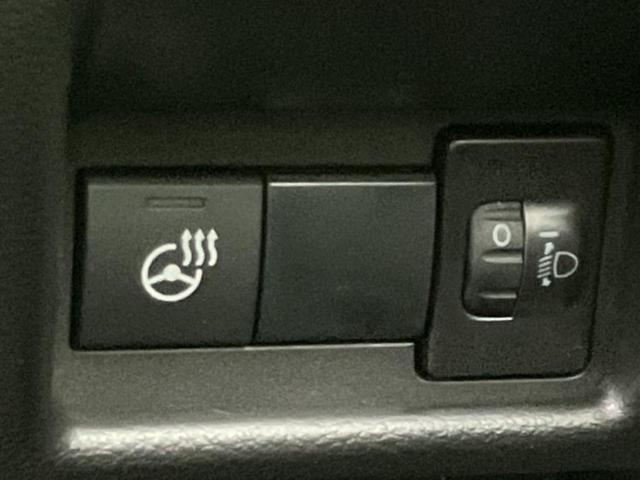 スペーシアカスタム ハイブリッドＸＳ　保証書／セーフティサポート（スズキ）／両側電動スライドドア／シートヒーター　前席／車線逸脱防止支援システム／シート　ハーフレザー／ヘッドランプ　ＬＥＤ／ＥＢＤ付ＡＢＳ／横滑り防止装置　レーンアシスト（17枚目）