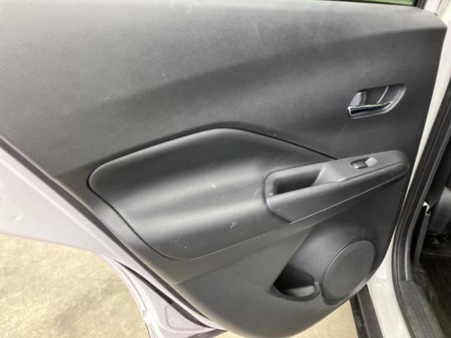 キックス Ｘ　新品タイヤ／保証書／純正　９インチ　ＳＤナビ／インテリジェントルームミラー／衝突安全装置／アラウンドビューモニター／車線逸脱防止支援システム／シート　ハーフレザー／プロパイロット　衝突被害軽減システム（21枚目）