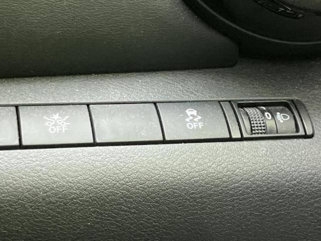 キックス Ｘ　新品タイヤ／保証書／純正　９インチ　ＳＤナビ／インテリジェントルームミラー／衝突安全装置／アラウンドビューモニター／車線逸脱防止支援システム／シート　ハーフレザー／プロパイロット　衝突被害軽減システム（23枚目）