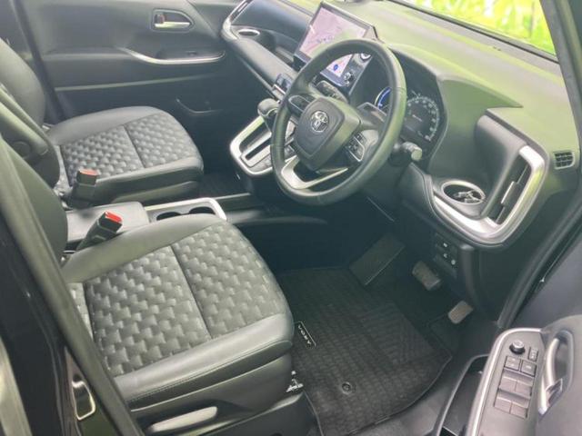 ヴォクシー ハイブリッドＳ－Ｚ　保証書／ディスプレイオーディオ＋ナビ１１インチ／衝突安全装置／両側電動スライドドア／シートヒーター／車線逸脱防止支援システム／シート　ハーフレザー／ヘッドランプ　ＬＥＤ　衝突被害軽減システム（4枚目）