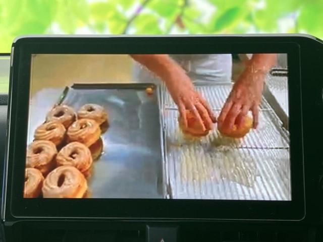 ヴォクシー ハイブリッドＳ－Ｚ　保証書／ディスプレイオーディオ＋ナビ１１インチ／衝突安全装置／両側電動スライドドア／シートヒーター／車線逸脱防止支援システム／シート　ハーフレザー／ヘッドランプ　ＬＥＤ　衝突被害軽減システム（10枚目）