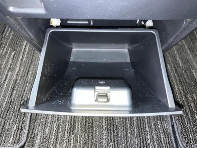 アルファード Ｓタイプゴールド２　ＪＢＬ／保証書／ディスプレイオーディオ＋ナビ１０．５インチ／フリップダウンモニター　純正　１３．２インチ／衝突安全装置／パノラミックビューモニター／車線逸脱防止支援システム　衝突被害軽減システム（27枚目）