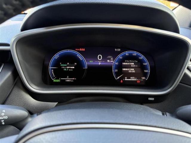 カローラクロス ハイブリッドＺ　ディスプレイオーディオ＋ナビ／トヨタセーフティセンス／シートヒーター／パノラミックビューモニター／車線逸脱防止支援システム／電動バックドア／ヘッドランプ　ＬＥＤ／ＥＴＣ２．０　衝突被害軽減システム（14枚目）