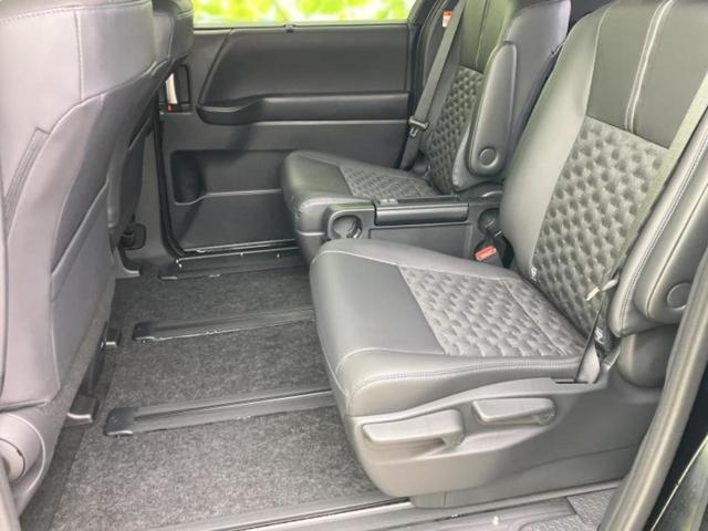 ヴォクシー ハイブリッドＳ－Ｚ　保証書／純正　１０インチ　ＳＤナビ／衝突安全装置／両側電動スライドドア／シートヒーター　前席／車線逸脱防止支援システム／シート　ハーフレザー／ヘッドランプ　ＬＥＤ／Ｂｌｕｅｔｏｏｔｈ接続　バックカメラ（7枚目）