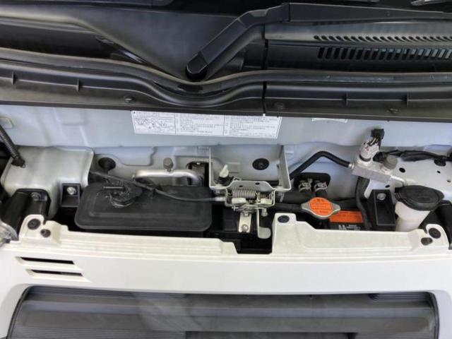ハイゼットカーゴ デラックスＳＡ３　新品タイヤ／スマートアシスト（トヨタ・ダイハツ）／車線逸脱防止支援システム／ヘッドランプ　ＬＥＤ／Ｂｌｕｅｔｏｏｔｈ接続／ＥＢＤ付ＡＢＳ／横滑り防止装置／アイドリングストップ／エアバッグ　運転席（33枚目）
