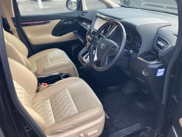 アルファード Ｇ　新品タイヤ／純正エアロ／純正　９インチ　ＳＤナビ／フリップダウンモニター／両側電動スライドドア／シート　ハーフレザー／ドライブレコーダー　社外／ヘッドランプ　ＨＩＤ／Ｂｌｕｅｔｏｏｔｈ接続／ＥＴＣ（5枚目）