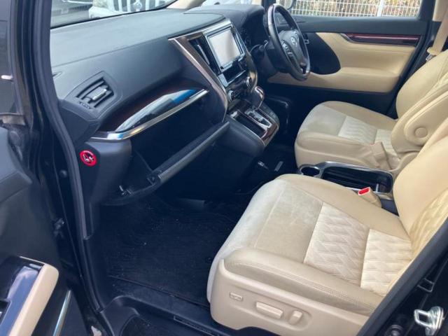 アルファード Ｇ　新品タイヤ／純正エアロ／純正　９インチ　ＳＤナビ／フリップダウンモニター／両側電動スライドドア／シート　ハーフレザー／ドライブレコーダー　社外／ヘッドランプ　ＨＩＤ／Ｂｌｕｅｔｏｏｔｈ接続／ＥＴＣ（6枚目）