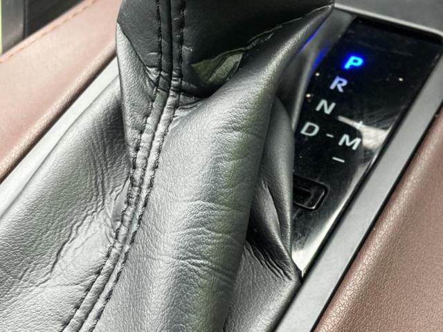 ハリアー Ｚレザーパッケージ　新品タイヤ／調光パノラマルーフ／ＪＢＬ／保証書／純正　１２．３インチ　メモリーナビ／デジタルインナーミラー／トヨタセーフティセンス／シートエアコン／パノラミックビューモニター／車線逸脱防止支援システム（17枚目）