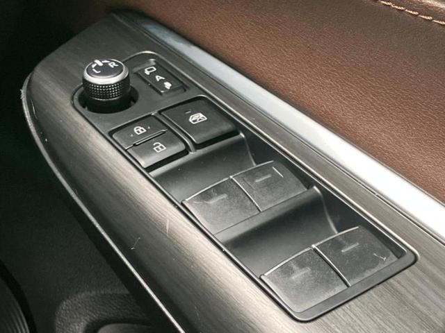 ハリアー Ｚレザーパッケージ　新品タイヤ／調光パノラマルーフ／ＪＢＬ／保証書／純正　１２．３インチ　メモリーナビ／デジタルインナーミラー／トヨタセーフティセンス／シートエアコン／パノラミックビューモニター／車線逸脱防止支援システム（28枚目）