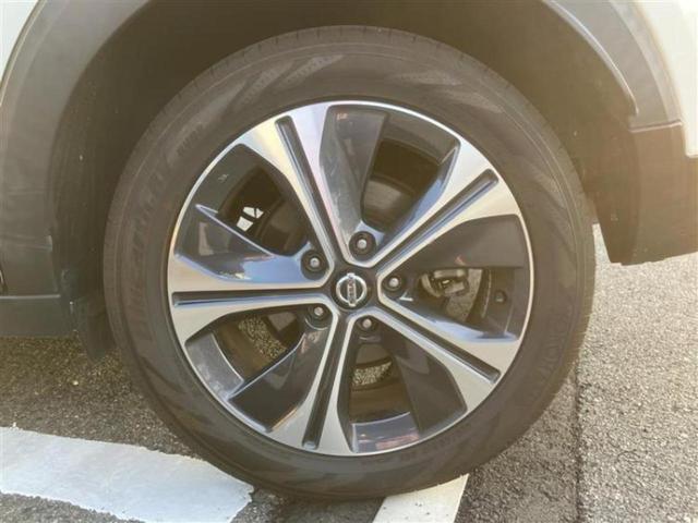 キックス Ｘツートーンインテリアエディション　保証書／純正　９インチ　ＳＤナビ／インテリジェントルームミラー／衝突安全装置／シートヒーター／アラウンドビューモニター／車線逸脱防止支援システム／シート　合皮／プロパイロット／ドライブレコーダー　前後（18枚目）