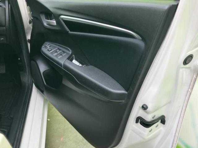 フィット １３Ｇ・Ｆパッケージ　新品タイヤ／純正　ＳＤナビ／Ｂｌｕｅｔｏｏｔｈ接続／ＨＤＭＩ接続／ＥＴＣ／ＥＢＤ付ＡＢＳ／横滑り防止装置／アイドリングストップ／バックモニター／ワンセグＴＶ／ＤＶＤ／エアバッグ　運転席　バックカメラ（19枚目）