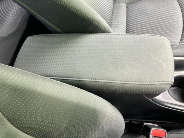 プリウス S 新品タイヤ/保証書/純正 SDナビ/ヘッドランプ LED/Bluetooth接続/ETC/EBD付ABS/横滑り防止装置/アイドリングストップ/ワンセグTV/エアバッグ 運転席/エアバッグ 助手席(30枚目)