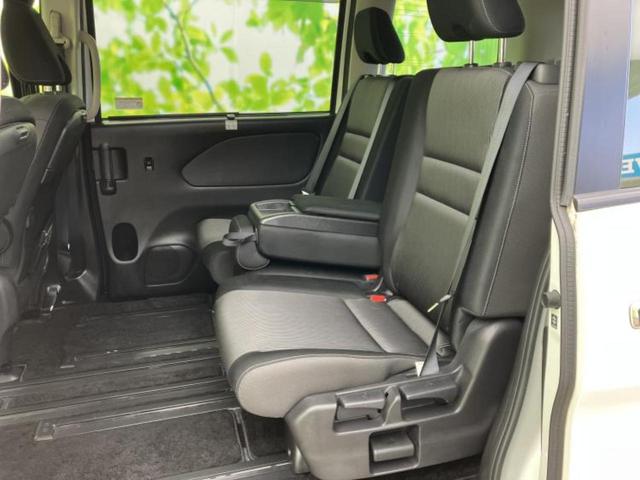 セレナ ハイウェイスターＶ　保証書／純正　１０インチ　ＳＤナビ／フリップダウンモニター　純正　１１インチ／インテリジェントルームミラー／衝突安全装置／両側電動スライドドア／アラウンドビューモニター／車線逸脱防止支援システム（7枚目）