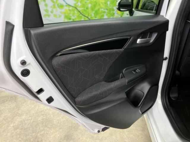 フィットハイブリッド ハイブリッド・Ｓパッケージ　保証書／純正　９インチ　ＳＤナビ／Ｂｌｕｅｔｏｏｔｈ接続／ＥＴＣ／ＥＢＤ付ＡＢＳ／横滑り防止装置／アイドリングストップ／バックモニター／ワンセグＴＶ／ＤＶＤ／エアバッグ　運転席／エアバッグ　助手席（22枚目）