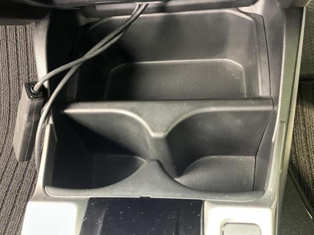 フィットハイブリッド ハイブリッド・Ｓパッケージ　保証書／純正　９インチ　ＳＤナビ／Ｂｌｕｅｔｏｏｔｈ接続／ＥＴＣ／ＥＢＤ付ＡＢＳ／横滑り防止装置／アイドリングストップ／バックモニター／ワンセグＴＶ／ＤＶＤ／エアバッグ　運転席／エアバッグ　助手席（35枚目）