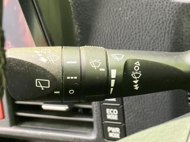 ヴォクシー ハイブリッドV 新品タイヤ/社外 9インチ SDナビ/フリップダウンモニター 社外 10.1インチ/両側電動スライドドア/シートヒーター/ヘッドランプ LED/Bluetooth接続/ETC/EBD付ABS(16枚目)