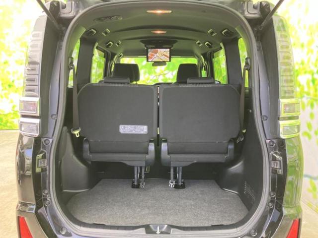 ヴォクシー ＺＳ　新品タイヤ／保証書／純正　９インチ　ＳＤナビ／フリップダウンモニター／トヨタセーフティセンス／両側電動スライドドア／ヘッドランプ　ＬＥＤ／ＥＴＣ／ＥＢＤ付ＡＢＳ／横滑り防止装置　衝突被害軽減システム（20枚目）