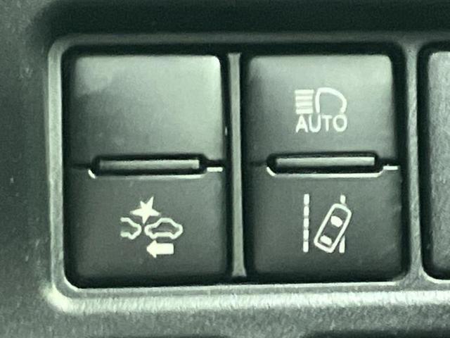 ヴォクシー ＺＳ　新品タイヤ／保証書／純正　９インチ　ＳＤナビ／フリップダウンモニター／トヨタセーフティセンス／両側電動スライドドア／ヘッドランプ　ＬＥＤ／ＥＴＣ／ＥＢＤ付ＡＢＳ／横滑り防止装置　衝突被害軽減システム（25枚目）