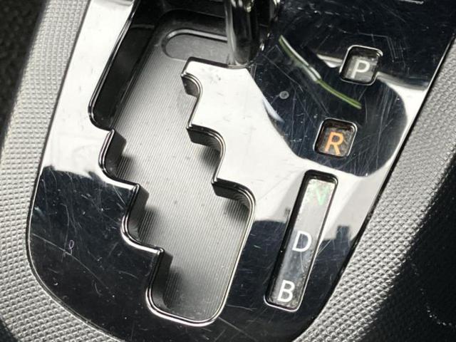 アクア クロスオーバーグラム 新品タイヤ/純正 SDナビ/トヨタセーフティセンス/パノラミックビューモニター/車線逸脱防止支援システム/シート ハーフレザー/ヘッドランプ LED/Bluetooth接続/ETC/EBD付ABS(17枚目)