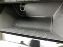小物を整理できる収納スペース。使い勝手が良く、車内をすっきりと保てます。日常の使い勝手を向上させてくれます。