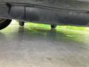 車両前方側の下廻り画像です。エンジン付近から車両中央部までの状態を確認いただけます。◆ご購入前に気になる下廻りの様子を把握したい方は、店頭スタッフまでお問い合わせ下さい。