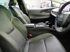 「この車の写真をもっと見たい」「状態が気になる」「この装備はついている？」どんな小さな疑問でもお気軽にお問い合わせください！ 4