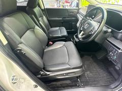 「この車の写真をもっと見たい」「状態が気になる」「この装備はついている？」どんな小さな疑問でもお気軽にお問い合わせください！ 4