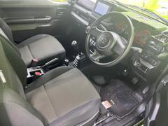 「この車の写真をもっと見たい」「状態が気になる」「この装備はついている？」どんな小さな疑問でもお気軽にお問い合わせください！ 4