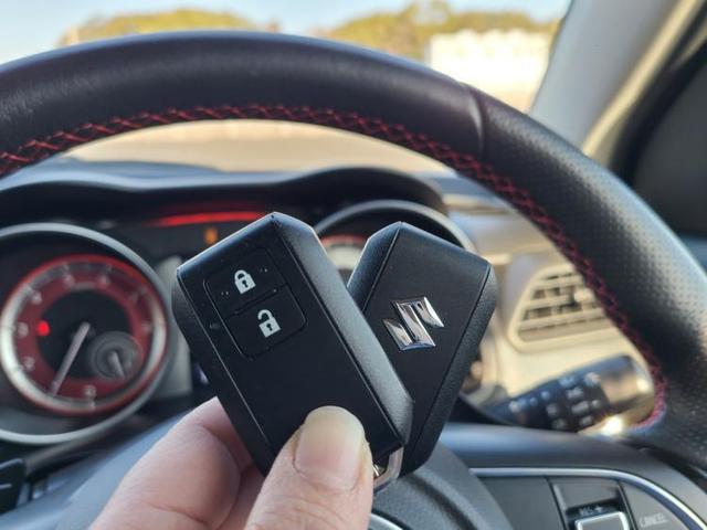 スポーツ ヘッドランプ HID/EBD付ABS/横滑り防止装置/クルーズコントロール/エアバッグ 運転席/エアバッグ 助手席/アルミホイール 純正 17インチ/パワーウインドウ/エンジンスタートボタン 禁煙車(18枚目)