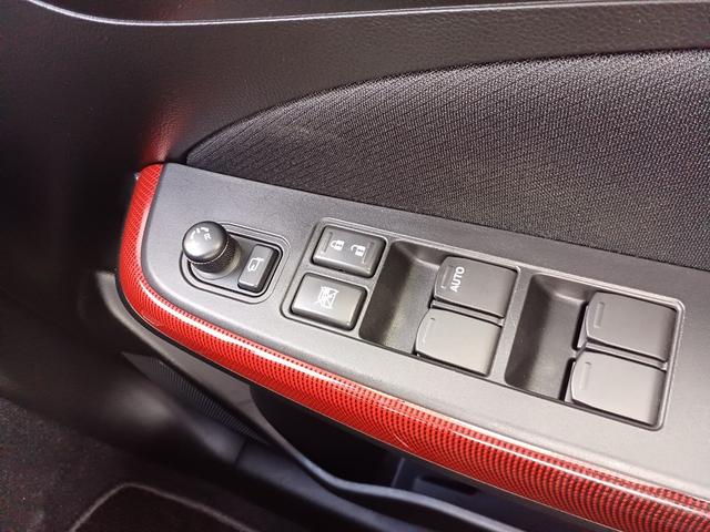 スポーツ ヘッドランプ HID/EBD付ABS/横滑り防止装置/クルーズコントロール/エアバッグ 運転席/エアバッグ 助手席/アルミホイール 純正 17インチ/パワーウインドウ/エンジンスタートボタン 禁煙車(27枚目)