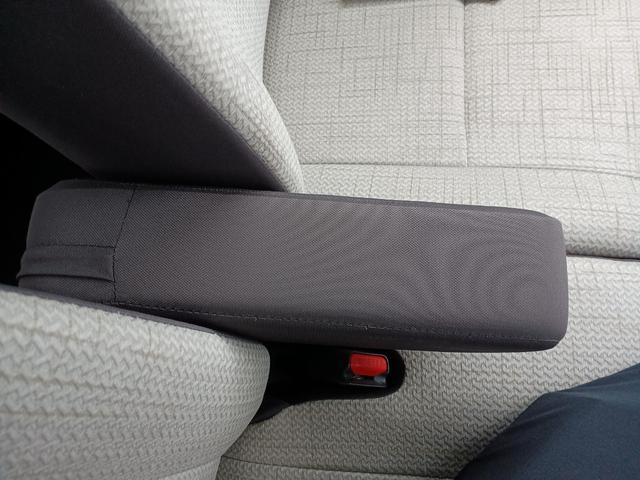 S 車線逸脱防止支援システム/パーキングアシスト バックガイド/EBD付ABS/横滑り防止装置/アイドリングストップ/禁煙車/エアバッグ 運転席/エアバッグ 助手席/エアバッグ サイド レーンアシスト(31枚目)