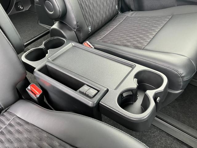 ハイブリッドS-Z ディスプレイオーディオ10.5インチ/トヨタセーフティセンス/両側電動スライドドア/シートヒーター 前席/車線逸脱防止支援システム/登録済未使用車/ヘッドランプ LED 衝突被害軽減システム(28枚目)