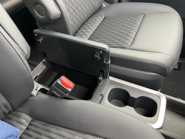ハイブリッドS-Z ディスプレイオーディオ10.5インチ/トヨタセーフティセンス/両側電動スライドドア/シートヒーター 前席/車線逸脱防止支援システム/登録済未使用車/ヘッドランプ LED 衝突被害軽減システム(30枚目)