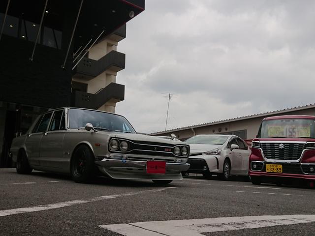 スカイライン 日産 ｇｔ ハコスカ ４ｄｒセダン ４５ｙモデル ｌ２８ ３リッターｒ仕様 ソレックス４４ タコ足 デュアルマフラー ワタナベ１４ａｗ コブラ風フルバケｄシート フロント車高調 リアショートショックサスの中古車詳細 中古車検索ならkurutown クルタウン