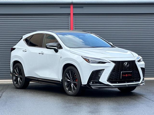 ＮＸ ＮＸ３５０ｈ　Ｆスポーツ　パノラマルーフ　ＴＲＤエアロ＆スポーツマフラー　全周囲カメラ　三眼フルＬＥＤランプ　別体型ディスクプレイヤー　専用オレンジキャリパー　デジタルミラー　ルーフレール　前後ドラレコ　フレアレッド本革シート（7枚目）