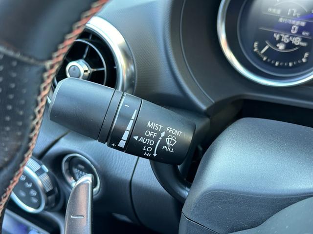 ロードスター Ｓスペシャルパッケージ　ＫＥＮＳＴＹＬＥエアロ　フジツボ４本出しマフラー　ＴＥＩＮ車高調　カーボンリアウイング　シャレンスター１６ＡＷ　イエローキャリパー　純正ナビ　ＥＴＣ　ＬＥＤヘッドランプ　パドルシフト　スマートキー（24枚目）