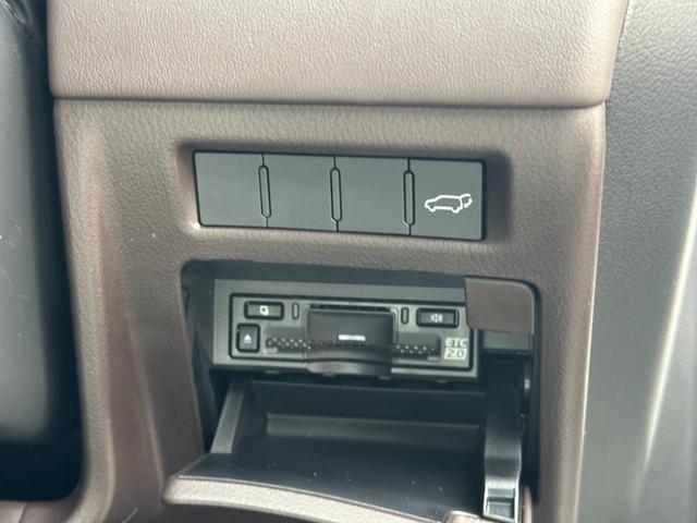 ＬＸ ＬＸ６００　ＳＲ　リアエンター　マークレビンソン　モデリスタエアロＰＫＧ　ＯＰ２２ｉｎＡＷ　クールＢＯＸ　おくだけ充電　全周囲カメラ　デジタルミラー　白革　ベンチレーションシート　パワーバックドア　ＢＳＭ　ＨＵＤ（28枚目）