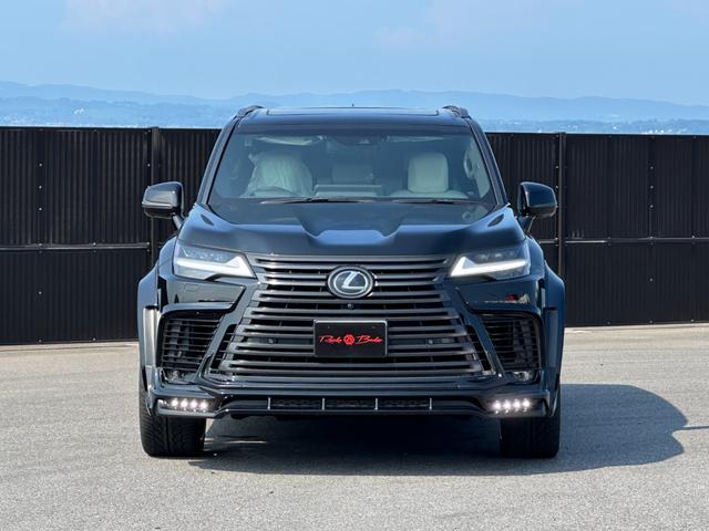 ＬＸ ＬＸ６００　オフロード　ＳＲ　リアエンター　マークレビンソン　ＷＡＬＤエアロ＆２４ｉｎＡＷ　別体型ディスクプレイヤー　おくだけ充電　全周囲カメラ　デジタルミラー　白革　ベンチレーションシート　パワーバックドア　ＢＳＭ　ＨＵＤ（12枚目）