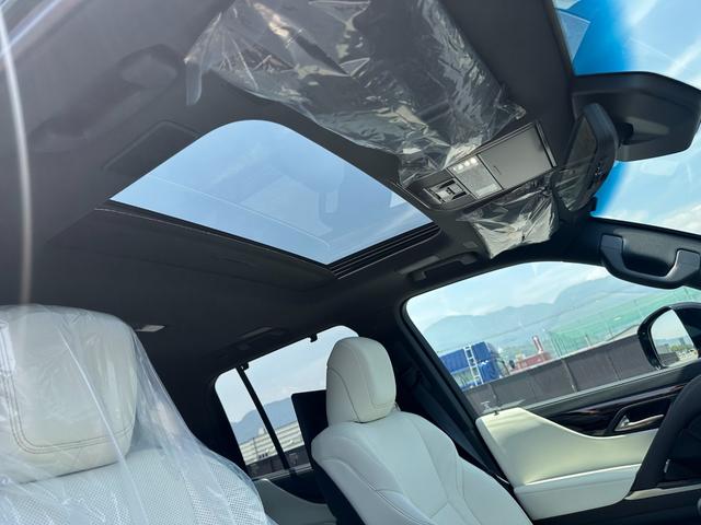 ＬＸ ＬＸ６００　オフロード　ＳＲ　リアエンター　マークレビンソン　ＷＡＬＤエアロ＆２４ｉｎＡＷ　別体型ディスクプレイヤー　おくだけ充電　全周囲カメラ　デジタルミラー　白革　ベンチレーションシート　パワーバックドア　ＢＳＭ　ＨＵＤ（15枚目）