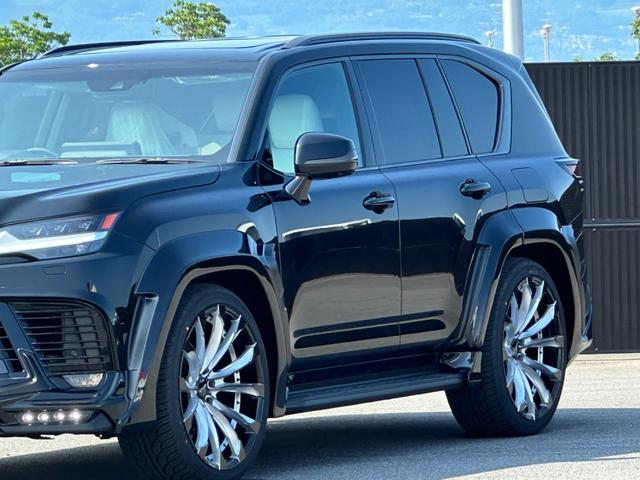 ＬＸ ＬＸ６００　オフロード　ＳＲ　リアエンター　マークレビンソン　ＷＡＬＤエアロ＆２４ｉｎＡＷ　別体型ディスクプレイヤー　おくだけ充電　全周囲カメラ　デジタルミラー　白革　ベンチレーションシート　パワーバックドア　ＢＳＭ　ＨＵＤ（47枚目）