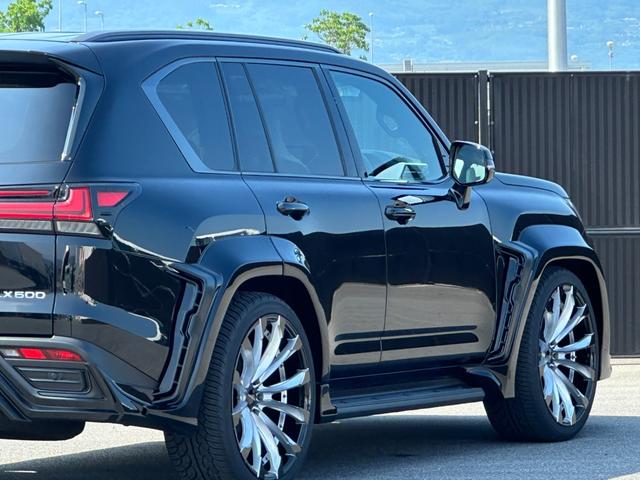 ＬＸ ＬＸ６００　オフロード　ＳＲ　リアエンター　マークレビンソン　ＷＡＬＤエアロ＆２４ｉｎＡＷ　別体型ディスクプレイヤー　おくだけ充電　全周囲カメラ　デジタルミラー　白革　ベンチレーションシート　パワーバックドア　ＢＳＭ　ＨＵＤ（48枚目）