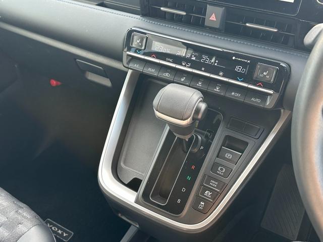 ヴォクシー ハイブリッドS-Z GRエアロキット 快適利便パッケージ OP10.5型ナビTV DVD再生 OPプロジェクター式LEDライト BSM アドバンストドライブ パワースライドドア 両側電動スライドドア 前後シートヒーター(19枚目)