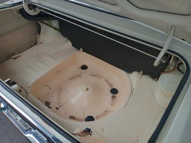 スカイライン 　２０００ＧＴ　ハコスカ　４ドア　記録簿３１年間１８枚あり　４４ｙ分割グリル　４５ｙワンテール　ソレックス　タコ足　デュアルマフラー　ハヤシ１４インチ　チンスポ（32枚目）