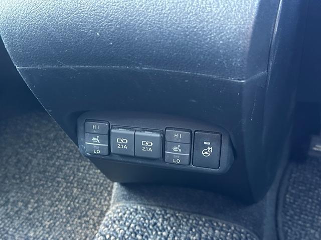 シエンタ ハイブリッド　ファンベースＧ　クエロ　全周囲カメラ　純正９型ナビＴＶ　ＯＰ１５ｉｎＡＷ　両側電動スライドドア　ステア＆シートヒーター　ＬＥＤランプＰＫＧ　トヨタセーフティセンス　パーキングサポートブレーキ　ドラレコ　ＥＴＣ　ハーフレザー（19枚目）