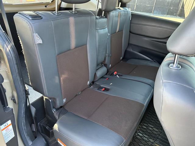 シエンタ ハイブリッド　ファンベースＧ　クエロ　全周囲カメラ　純正９型ナビＴＶ　ＯＰ１５ｉｎＡＷ　両側電動スライドドア　ステア＆シートヒーター　ＬＥＤランプＰＫＧ　トヨタセーフティセンス　パーキングサポートブレーキ　ドラレコ　ＥＴＣ　ハーフレザー（32枚目）