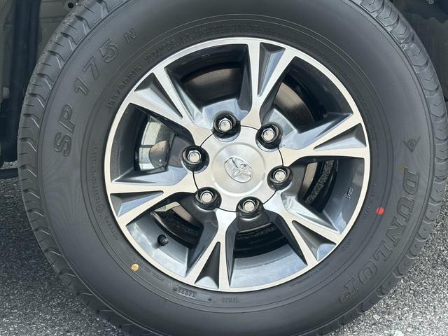 ハイエースバン ロングスーパーＧＬ　２．８Ｌディーゼル　ＯＰアースカラーＰＫＧ　両側電動スライドドア　全周囲カメラ　デジタルミラー　ＬＥＤヘッドランプ　ＯＰ１５ｉｎＡＷ　寒冷地仕様　アクセサリーコンセント　セーフティセンス　スマートキー（14枚目）